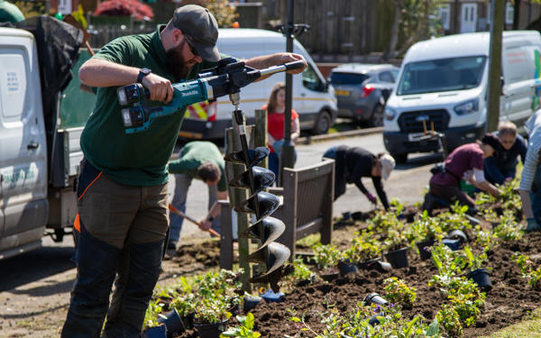 Planting flowers with Transition Crich